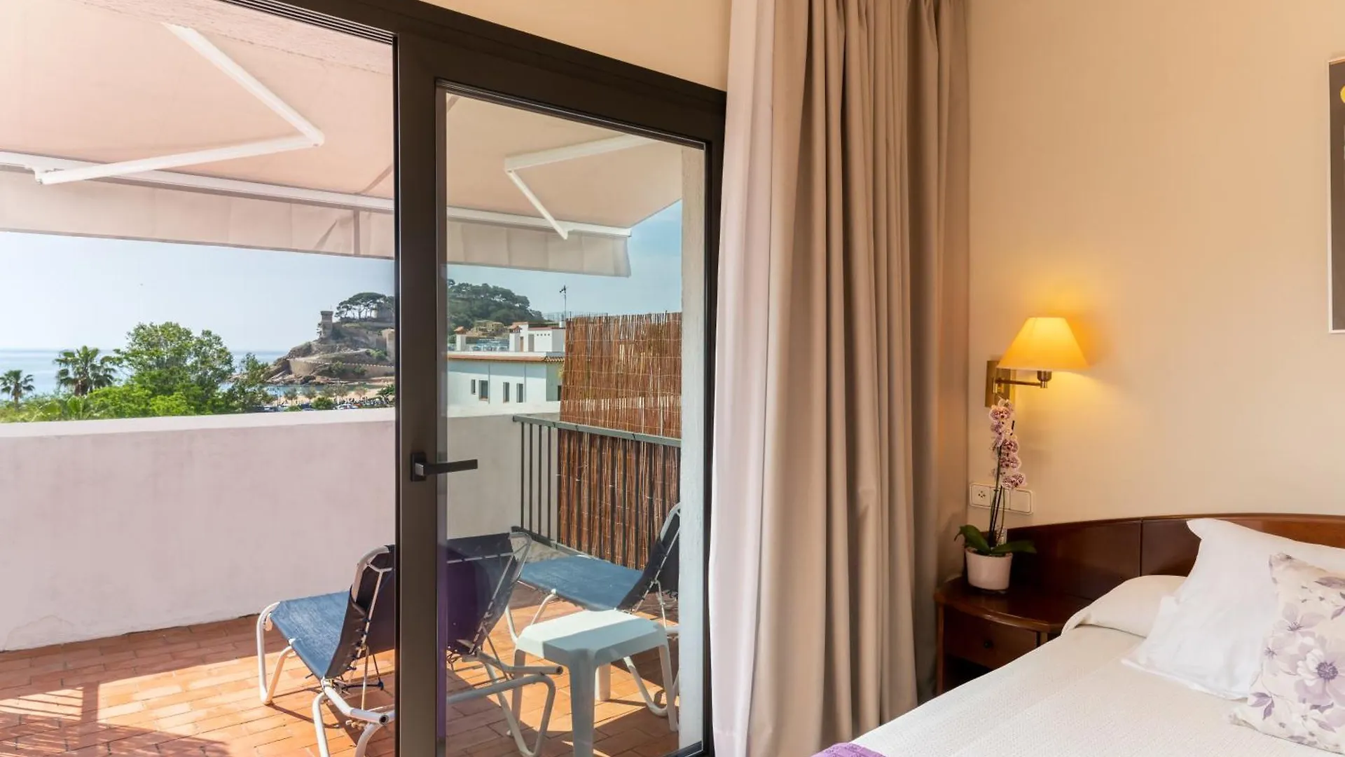 Rvhotels Avenida توسا ذي مار فندق